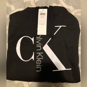 Calvin Klein sweater size M new with tag